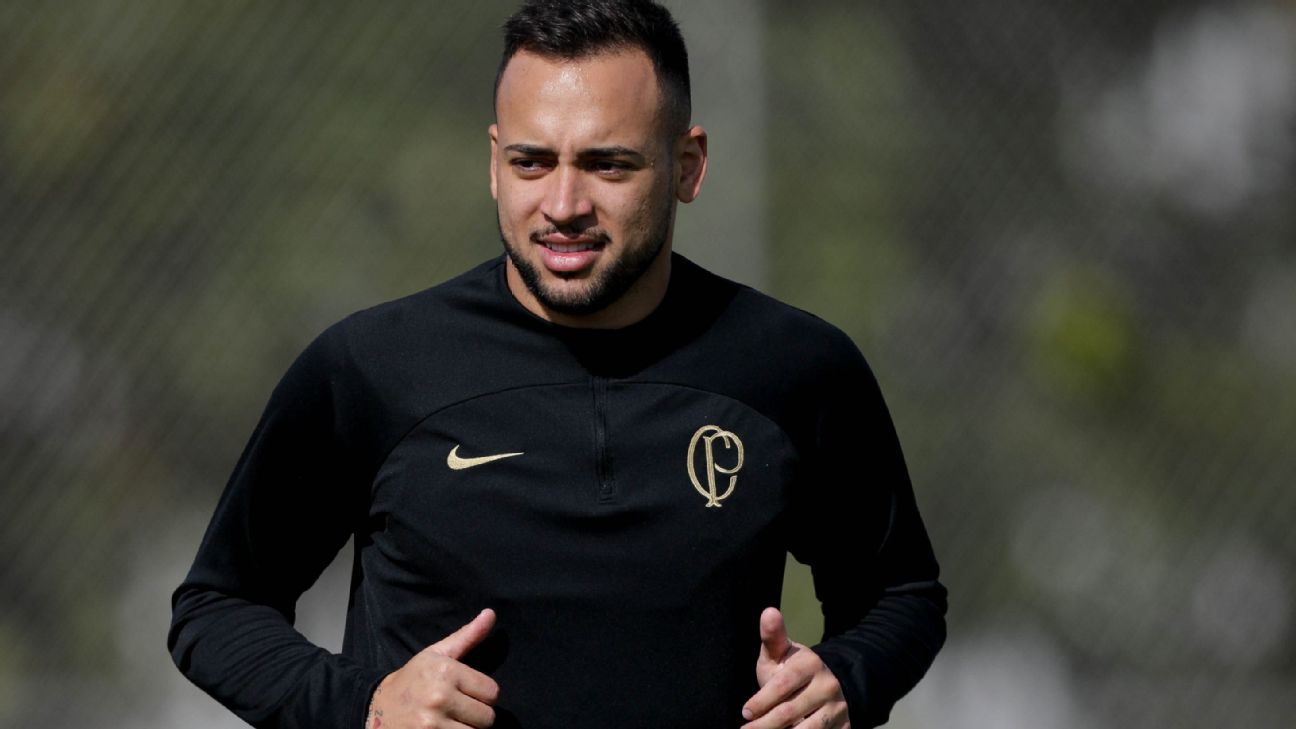 Flamengo planeja estratégia para finalizar contratação de Maycon em definitivo