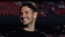 Liga aprova compra, e Alexandre Pato vira dono de clube inglês
