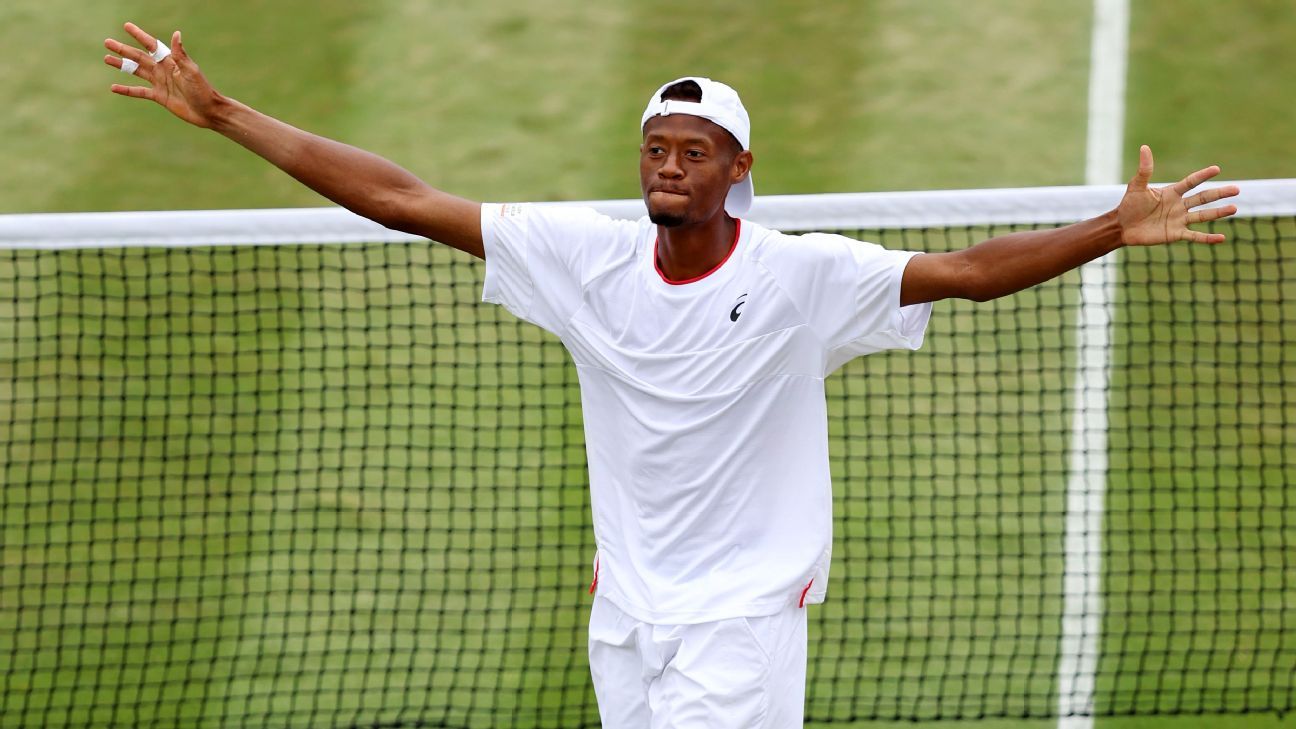 Atlanta native Eubanks stuns Tsitsipas at Wimbledon to reach his