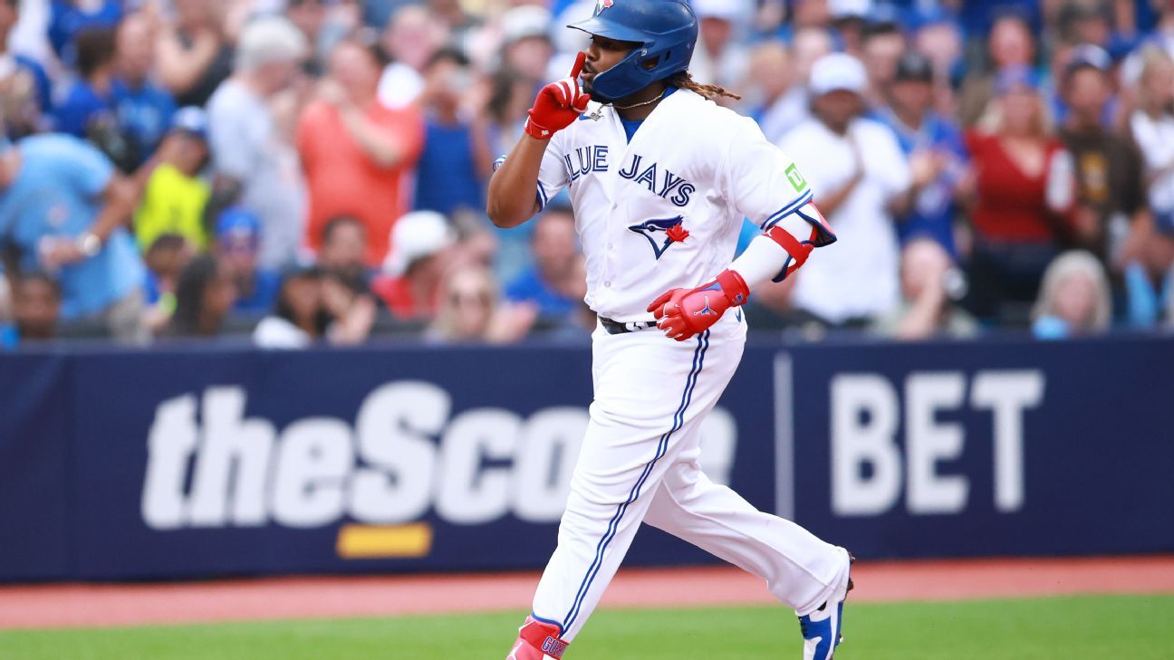 Jays star Guerrero Jr. gets MRI on sore right knee