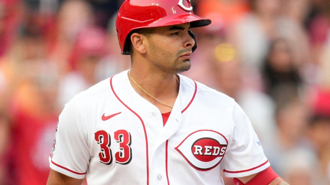 Cincinnati Reds' Christian Encarnacion-Strand (33) bats during a