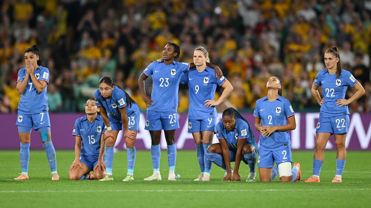 How Do You Say 'Female Soccer Defender' in French? World Cup Host