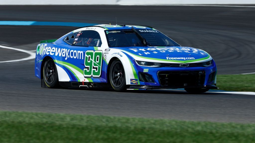 Suarez holds off Reddick for Brickyard 200 pole