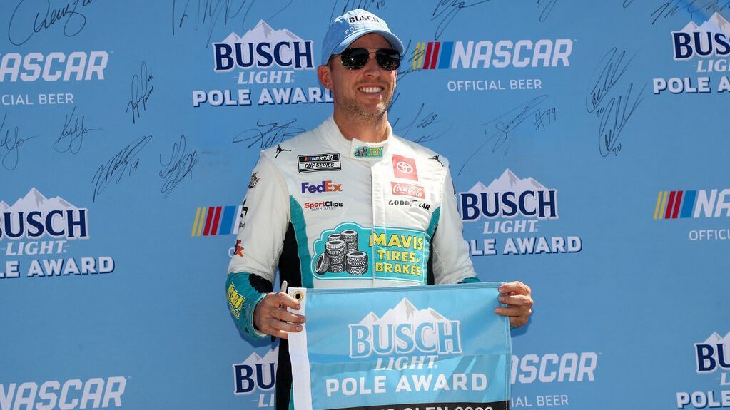 Hamlin signs multiyear extension to stay at JGR