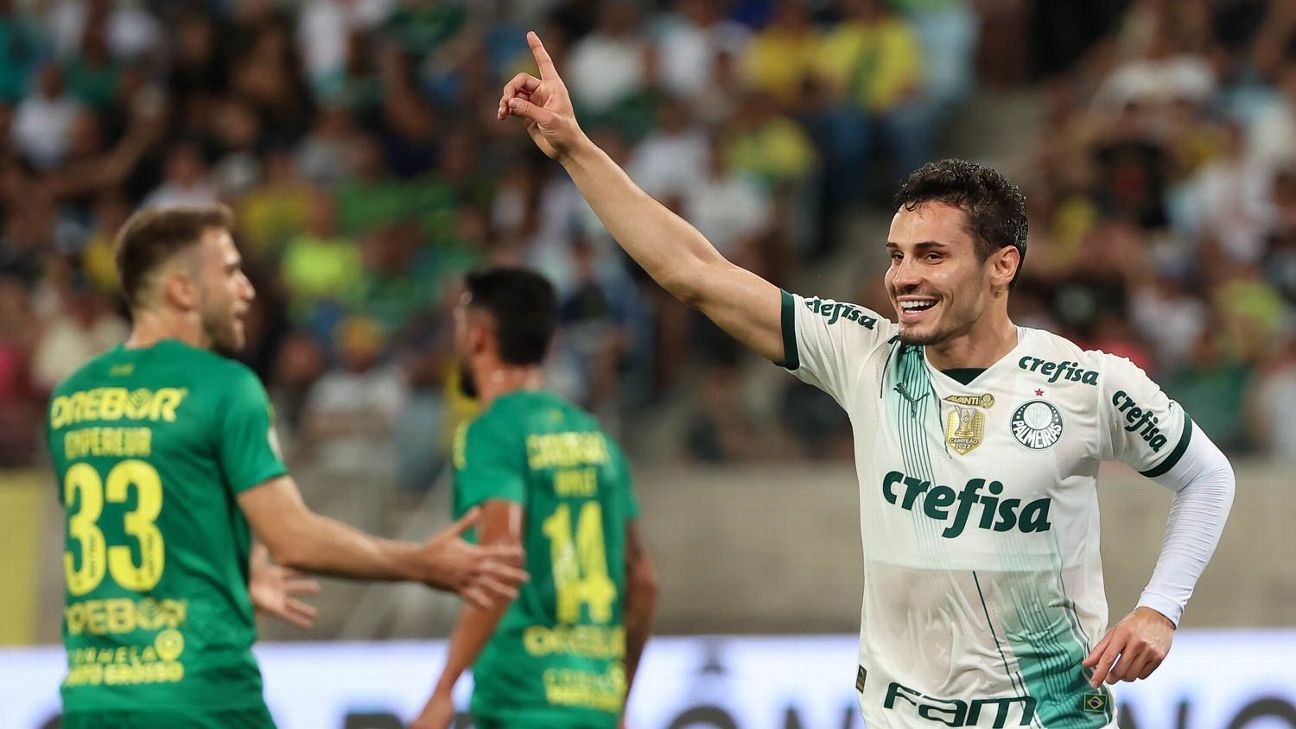 Com golaço de Richard Ríos, Palmeiras bate o Cuiabá e diminui vantagem do Botafogo