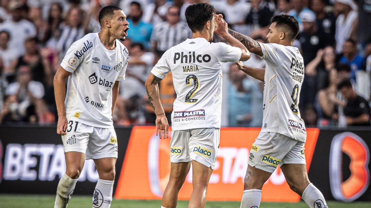 Soteldo decide com assistências, Santos vira sobre o Grêmio na Vila e fica perto de deixar Z-4 do Brasileirão