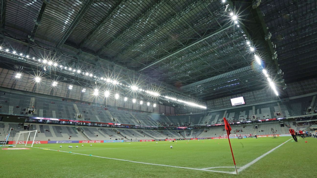 Torcedor do Athletico-PR é preso por injúria racial em partida contra o Corinthians na Copa do Brasil