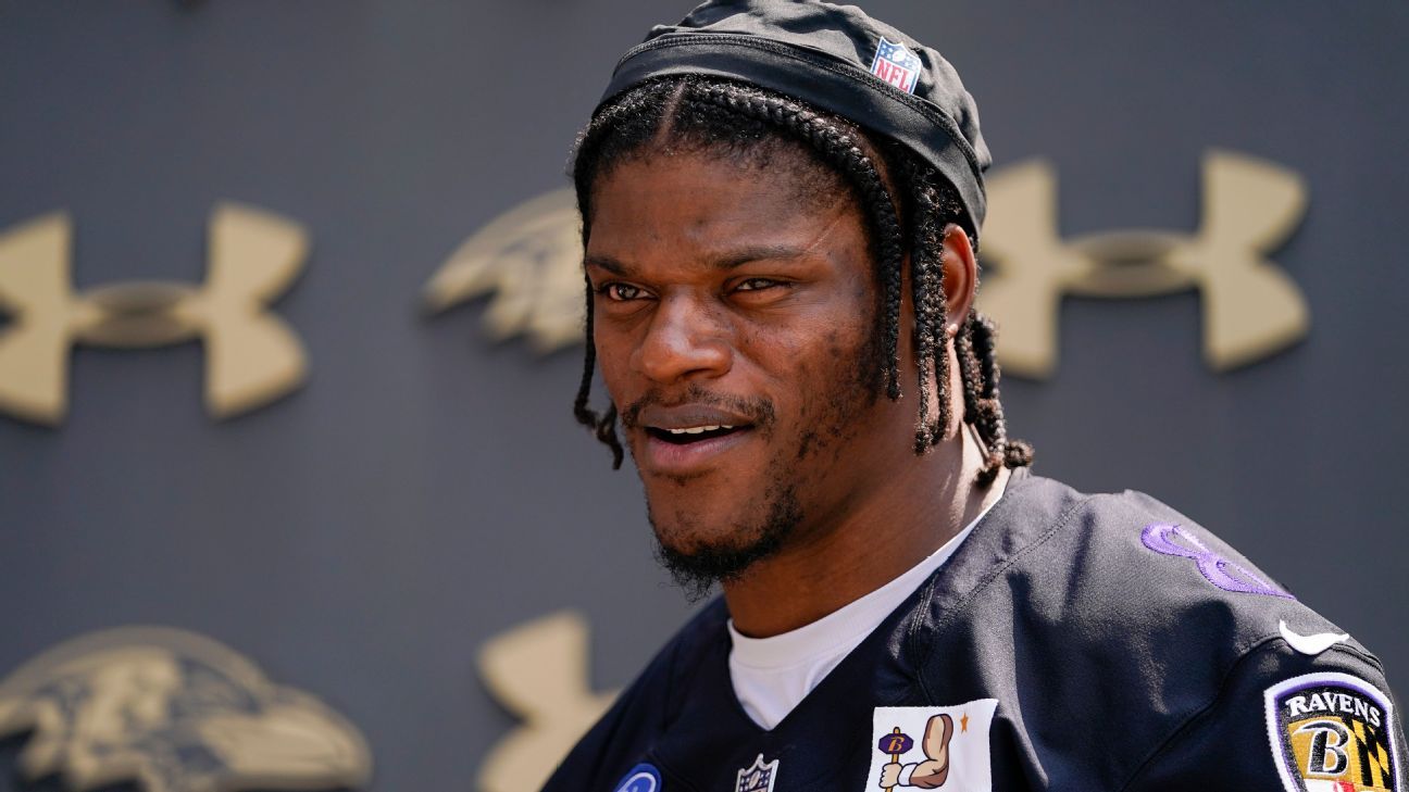 Ravens QB Lamar Jackson and WR D. Metcalf have hilarious exchange