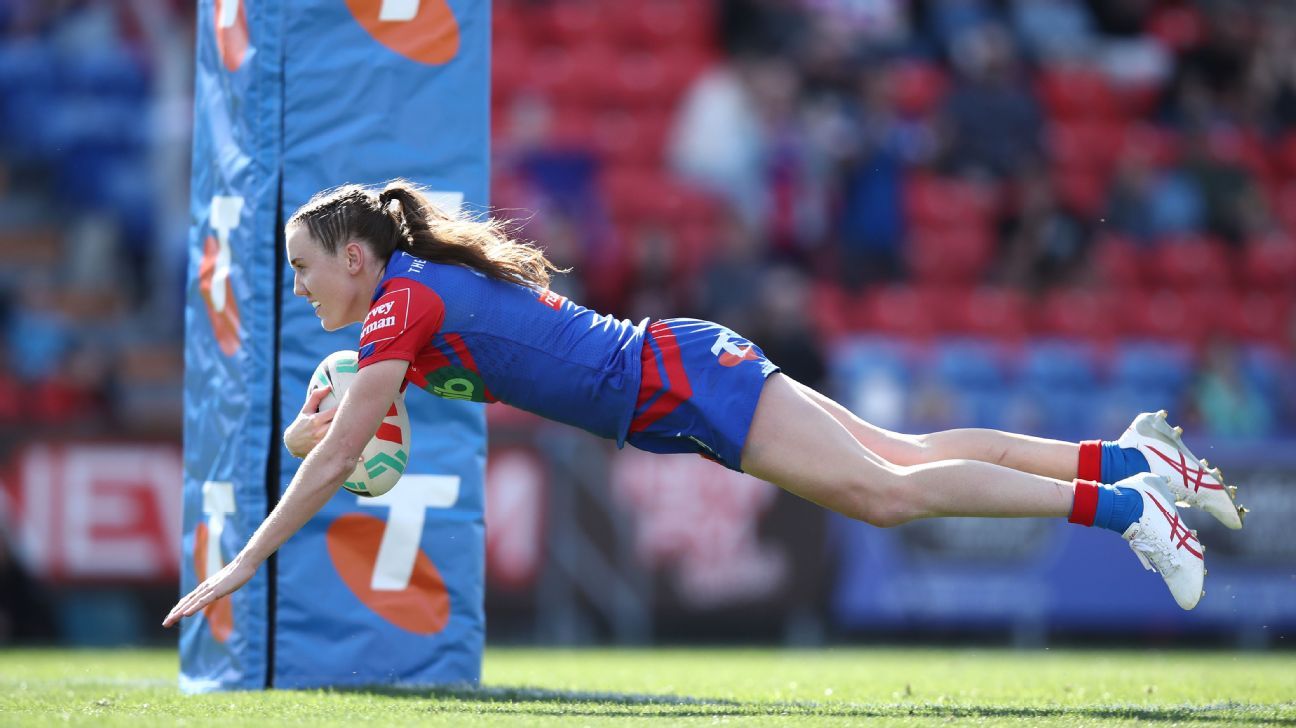 Knights top of NRLW ladder after huge Roosters upset - ESPN