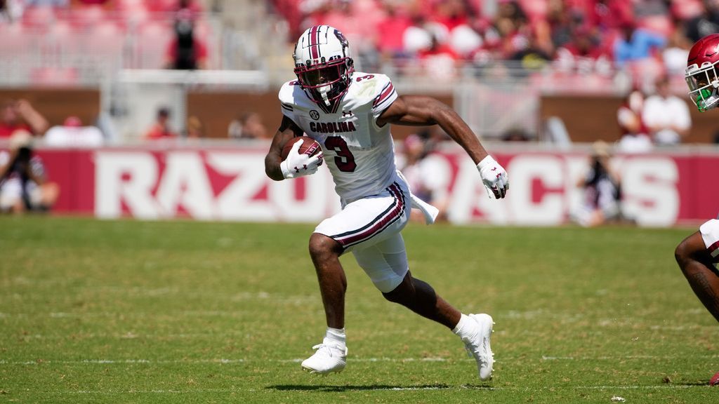 South Carolina WR Wells carted off after TD