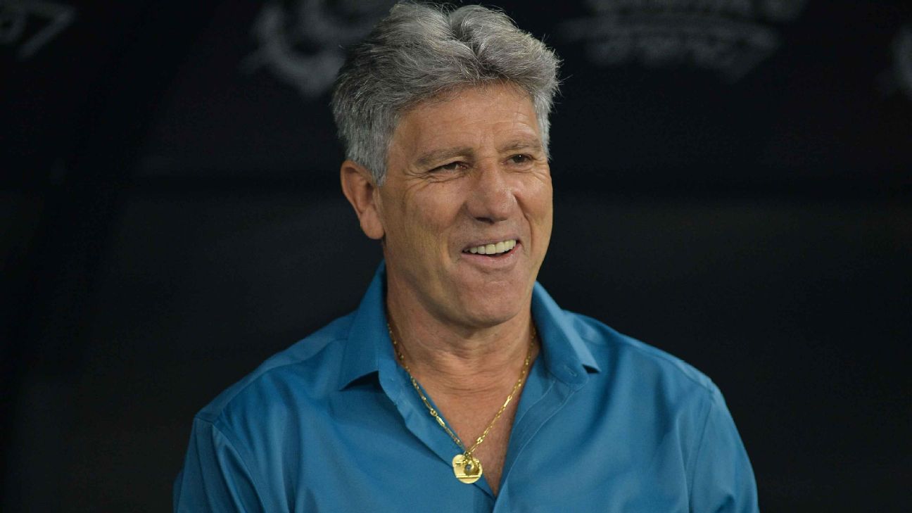 Grêmio estende contrato com Villasanti por mais seis temporadas.