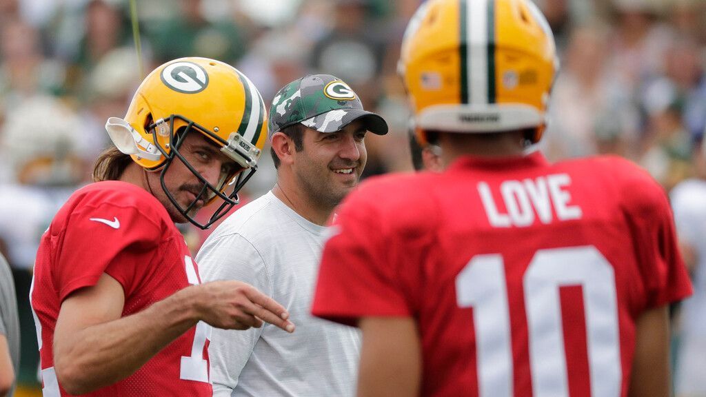 Green Bay Packers: Aaron Rodgers Reveals What He Texted Jordan Love After  Chicago Bears Beat Down in Week 1