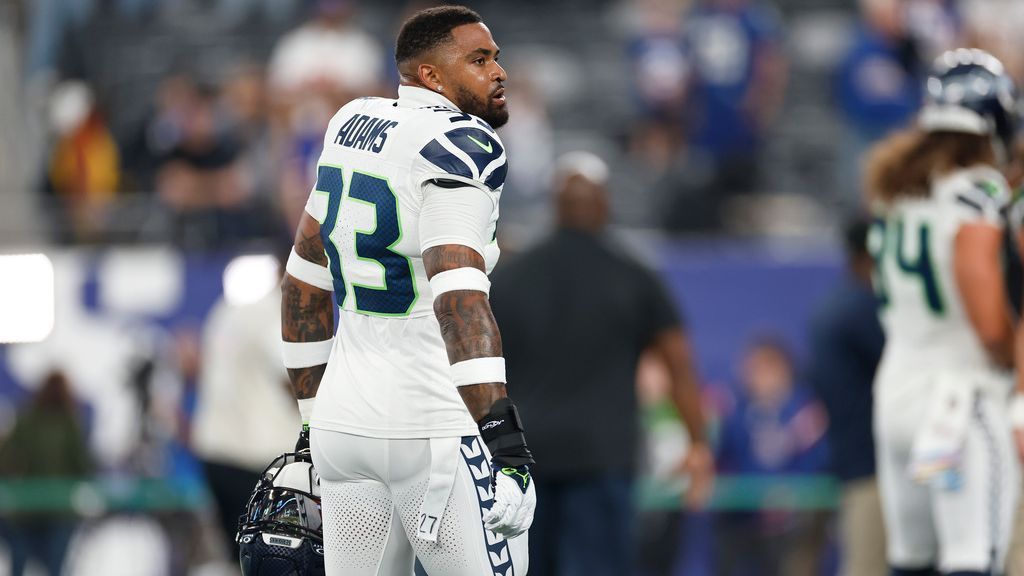 Seahawks safety Jamal Adams suffers concussion on first drive