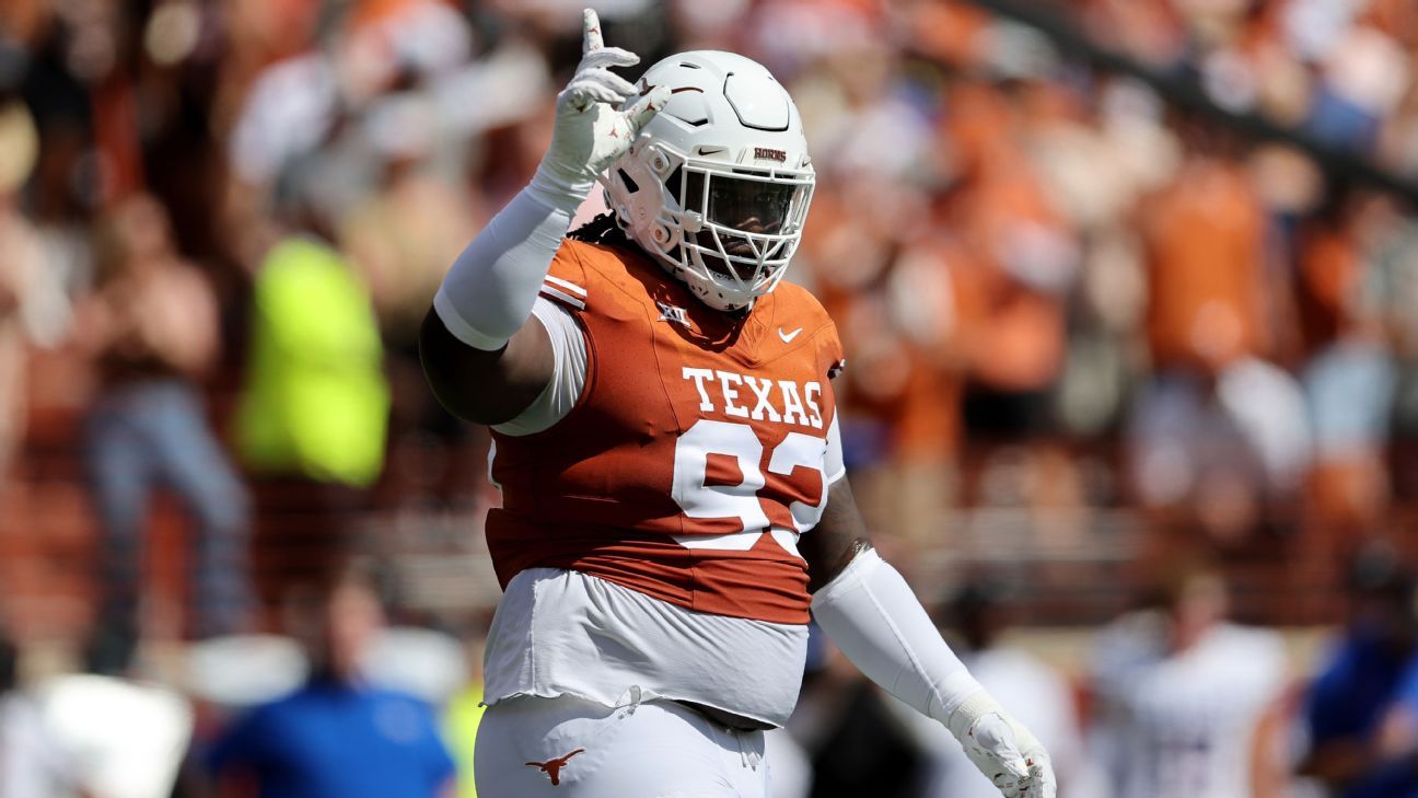 'He makes big people look small': The larger-than-life game, personality (and chain) of Texas' T'Vondre Sweat