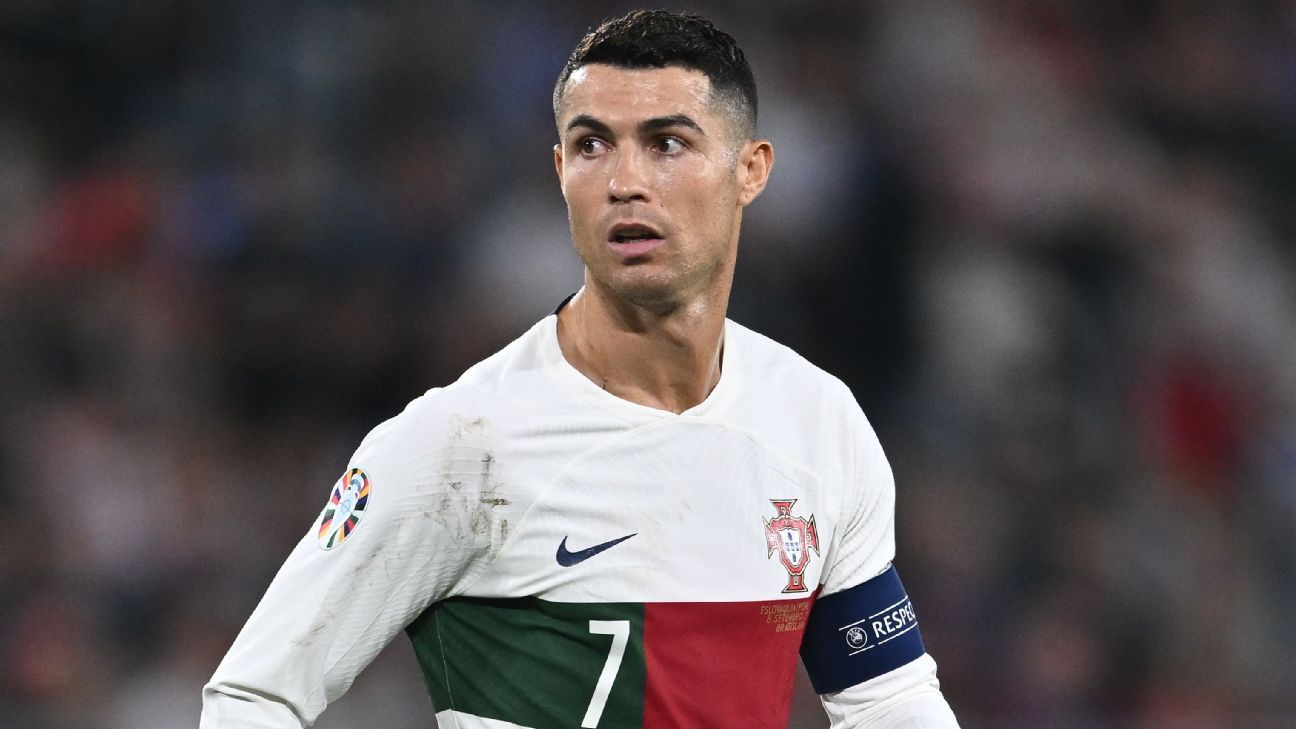 Cristiano Ronaldo faces $1B class-action suit over Binance NFTs - ESPN