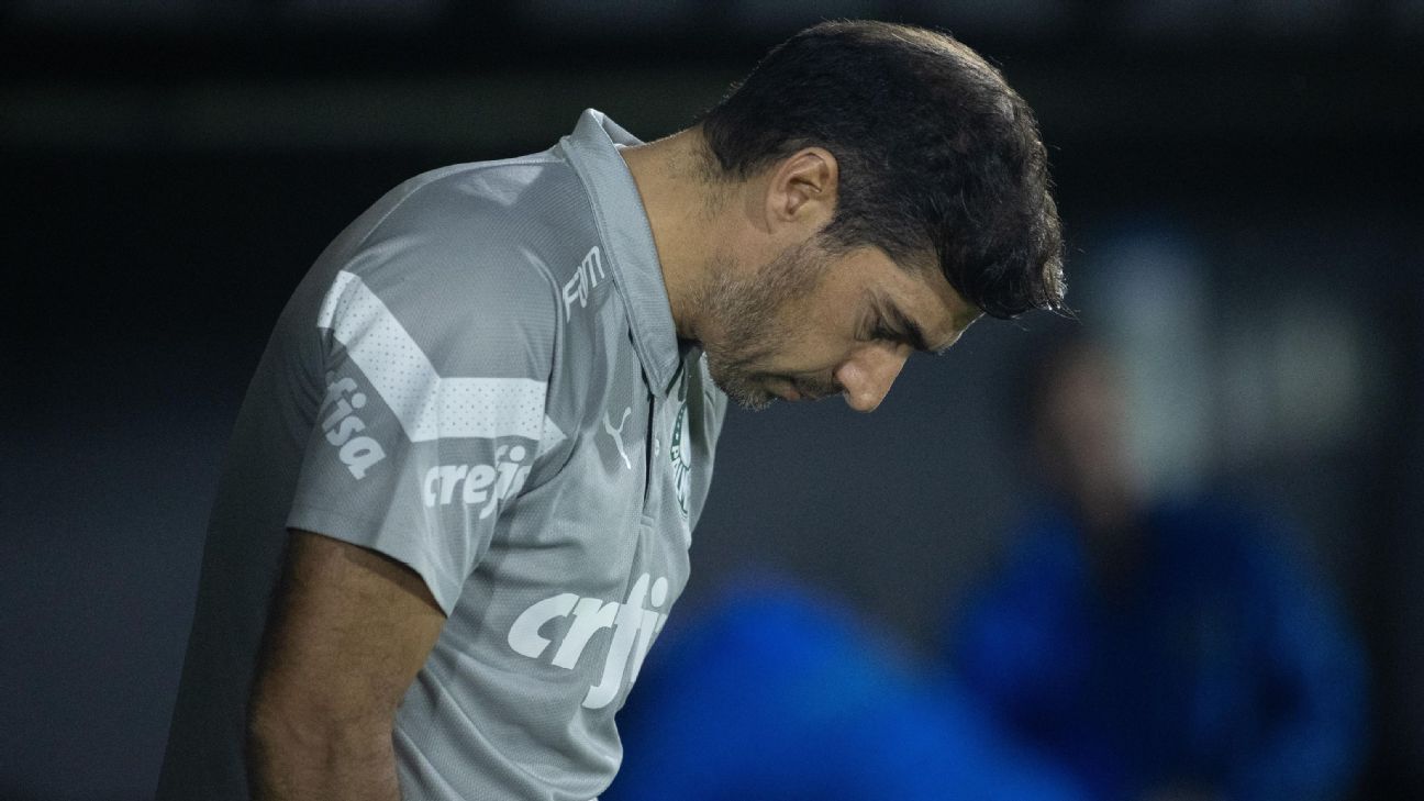 OPINIÃO: Já é hora de Abel aprender no Palmeiras: não existe plano infalível