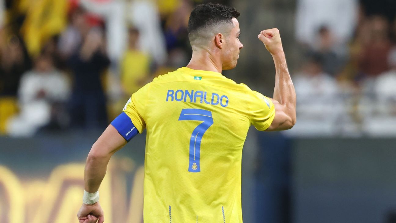 Com mosaico para Cristiano Ronaldo, Al-Nassr vence o Damac pelo