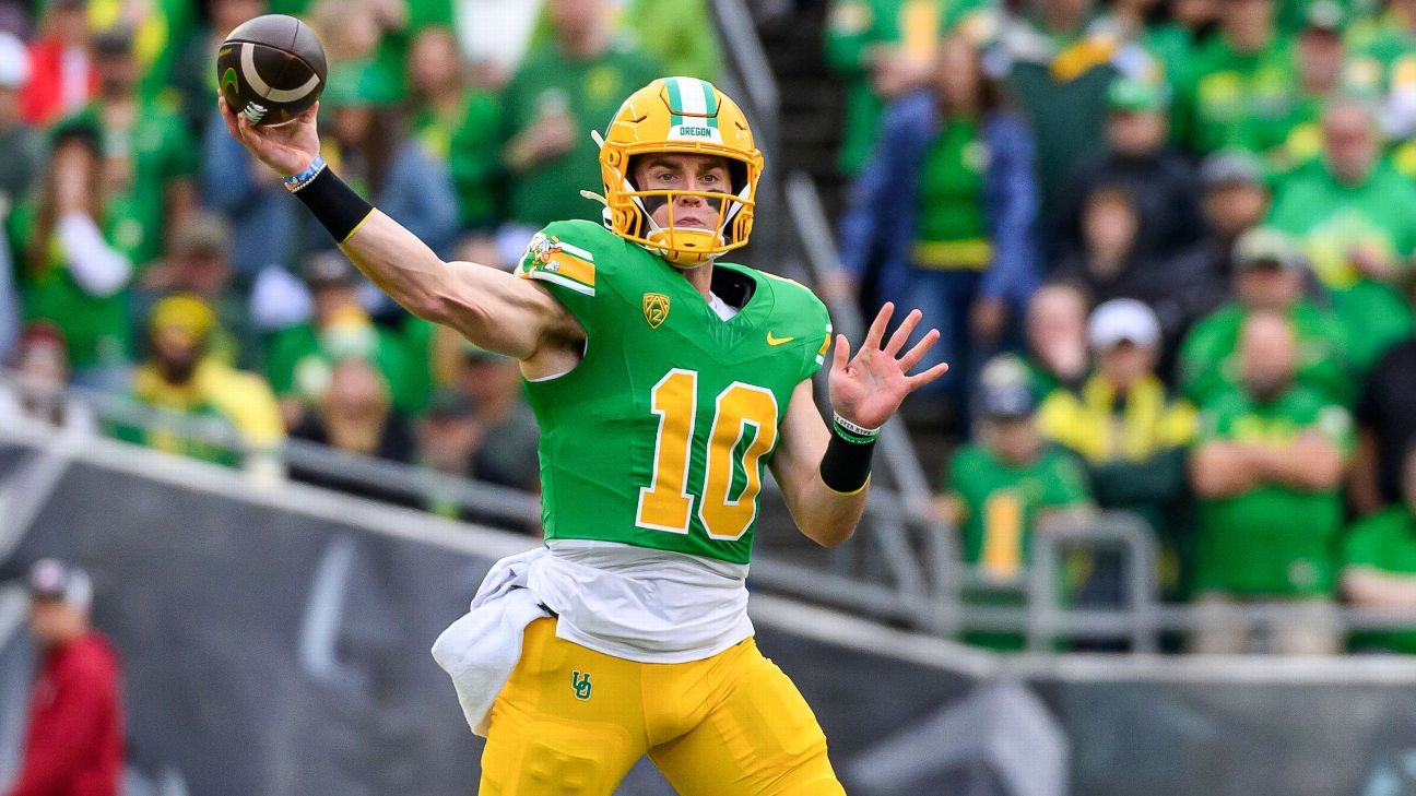 The 9 Ugliest University Of Oregon Football Uniforms In Recent