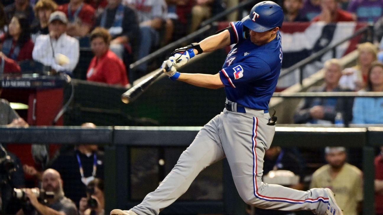 Diamondbacks lose to Rangers in World Series Game 3 - Axios Phoenix