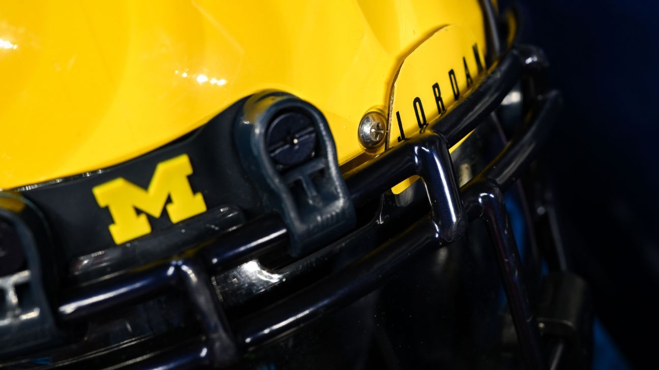 U-M loses 4-star Smith's pledge, targets No. 1 QB