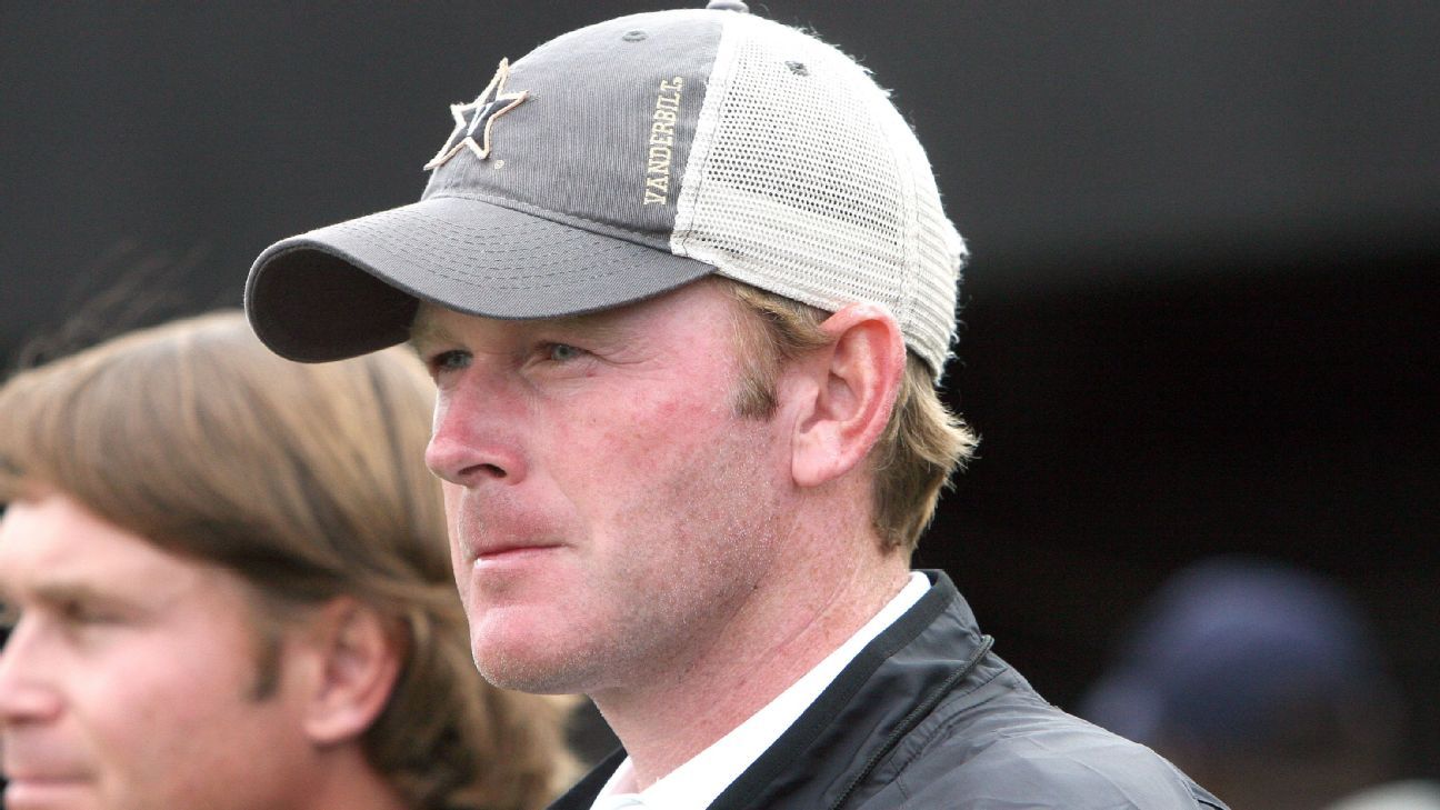 Brandt Snedeker replaces Keegan Bradley as Prez Cup assistant