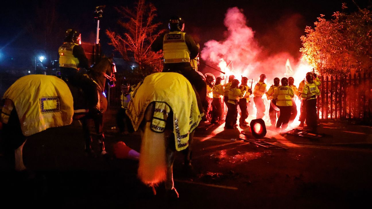 Legia fans barred from Villa game after violence