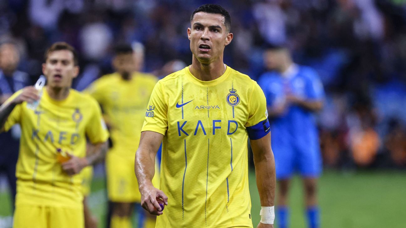 Ronaldo taunted with Messi chants after Al Nassr derby loss - ESPN