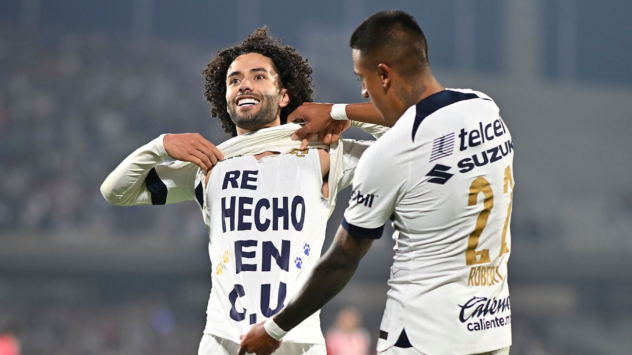 Pumas vs Chivas César Huerta Celebrates Goals with Iconic Jersey in