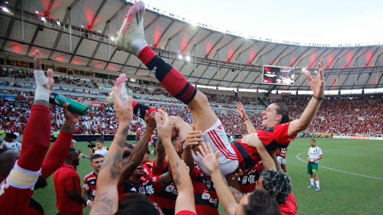 De Zico a Jorge Jesus, Renato Gaúcho e Simeone: estrelas do futebol homenageiam Filipe Luis após adeus ao Flamengo