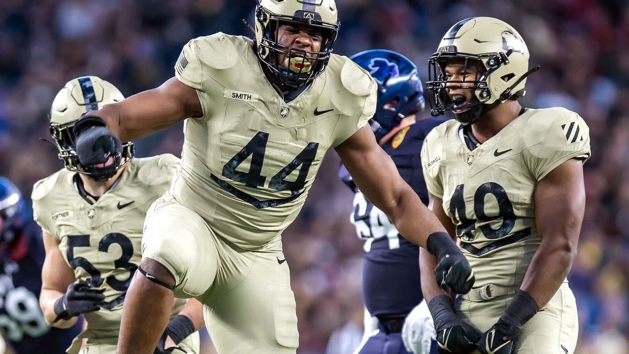 Goal Line Stand In 4th Lifts Army Past Navy 17 11 Bvm Sports 