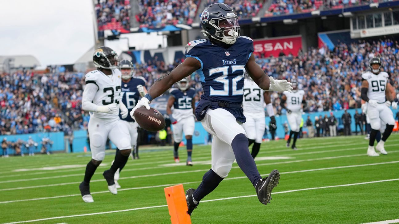 Tyjae Spears' first receiving TD puts Titans up vs. Jags ESPN