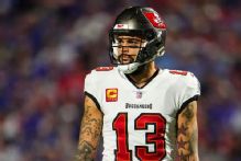 Bucs brass: Evans 'earned' right to speak to teams, decide future