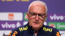 Seleção perde laterais, e Dorival convoca mais dois para jogo contra Uruguai nas eliminatórias