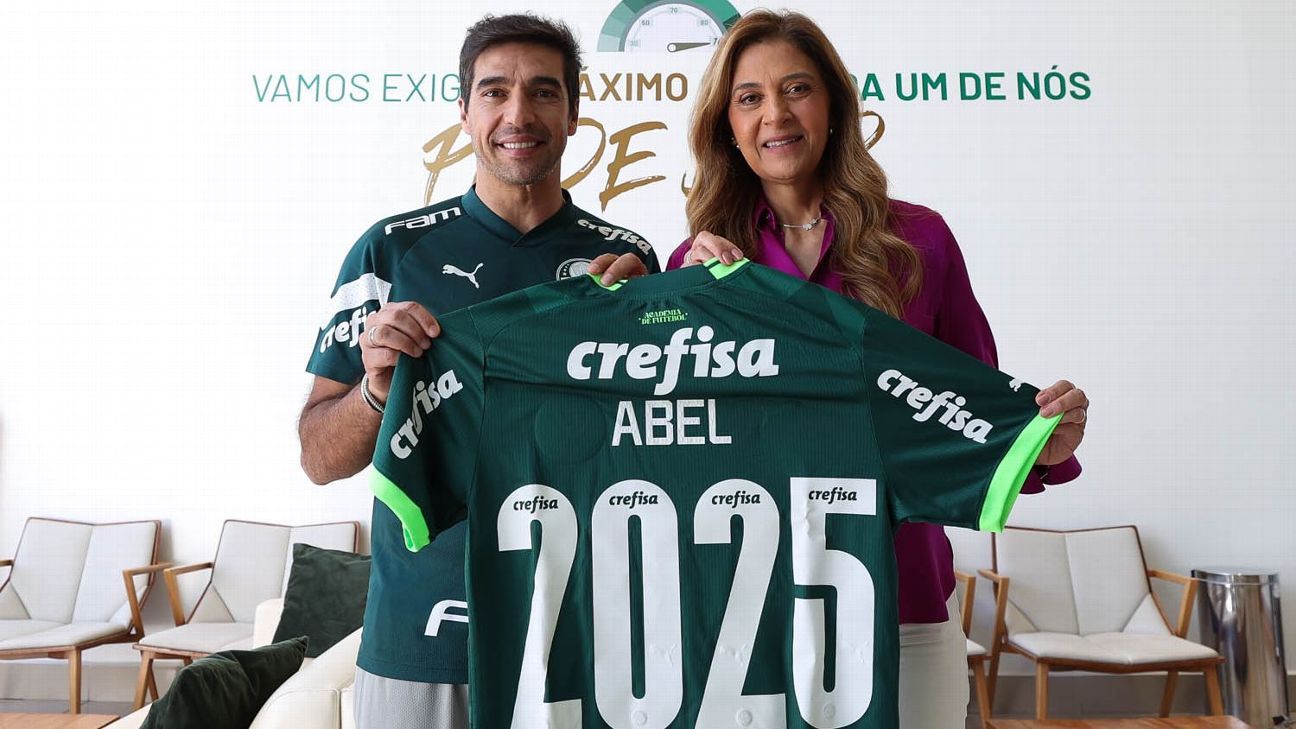 Abel festeja renovação com Palmeiras, agradece até futebol brasileiro e faz pedido à torcida para 2024