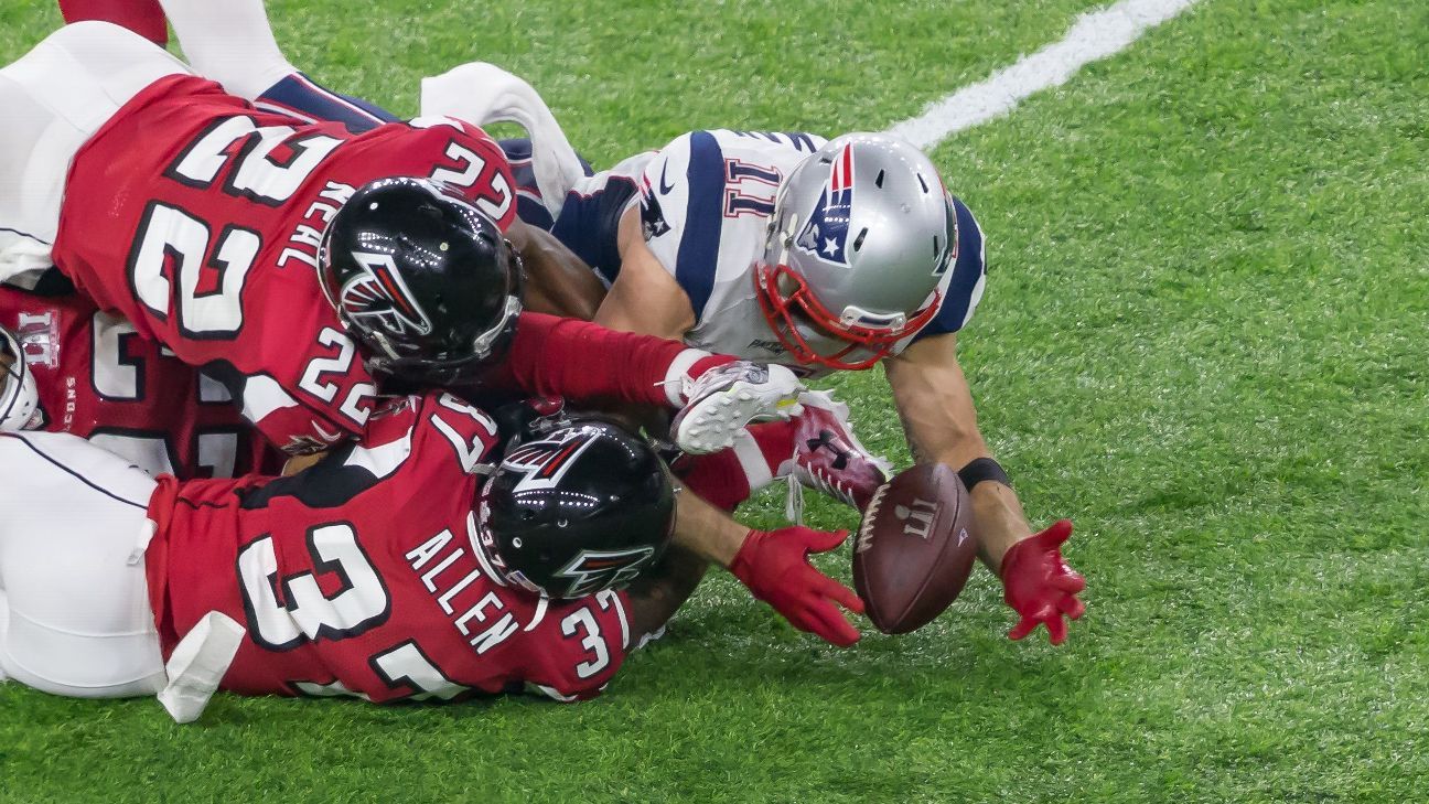 Super Bowl: Historical Records of NFL Super Sunday 5 Julian Edelman celebrando