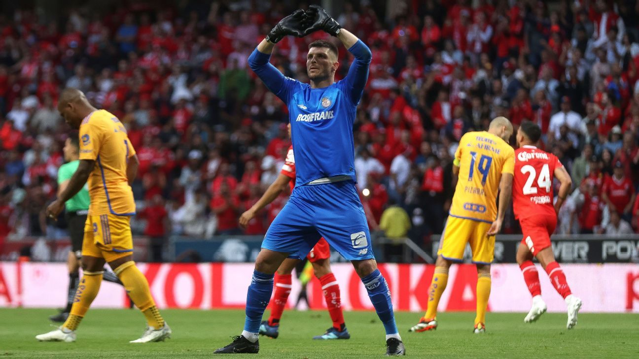 Toluca consuma remontada sobre Tigres con goles de Vega y Volpi - ESPN