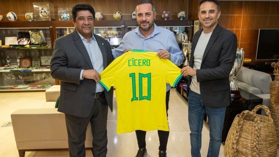 Cbf anuncia contratação de Cícero Souza e novo dirigente em breve.