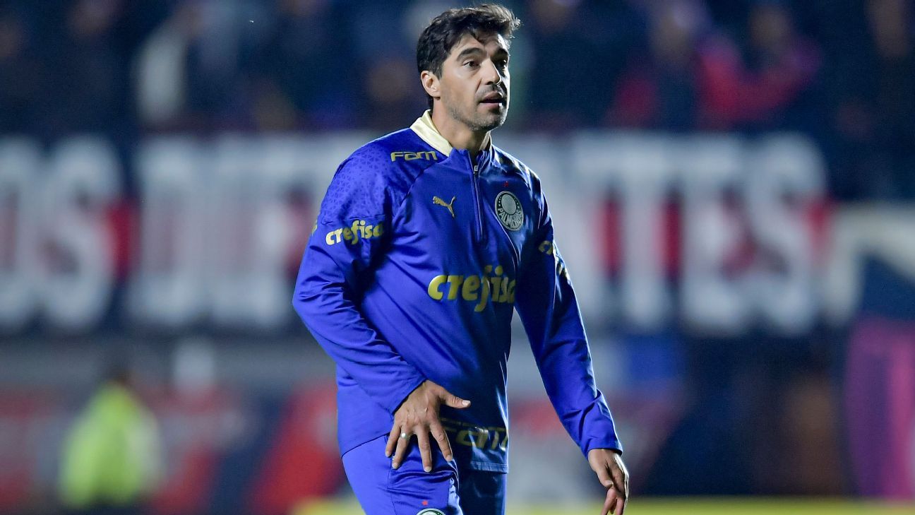 Abel elogia postura dos jogadores do Palmeiras em empate e se orgulha