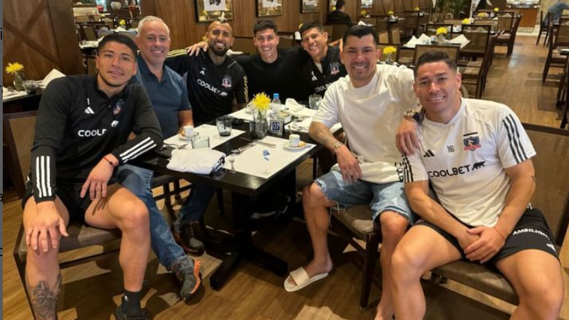 Visita de Medel e presente do Vasco fortalecem Vidal antes da Libertadores.