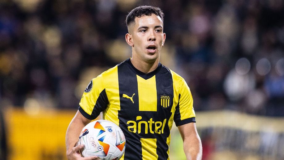 Leo Fernandez el mejor de peñarol