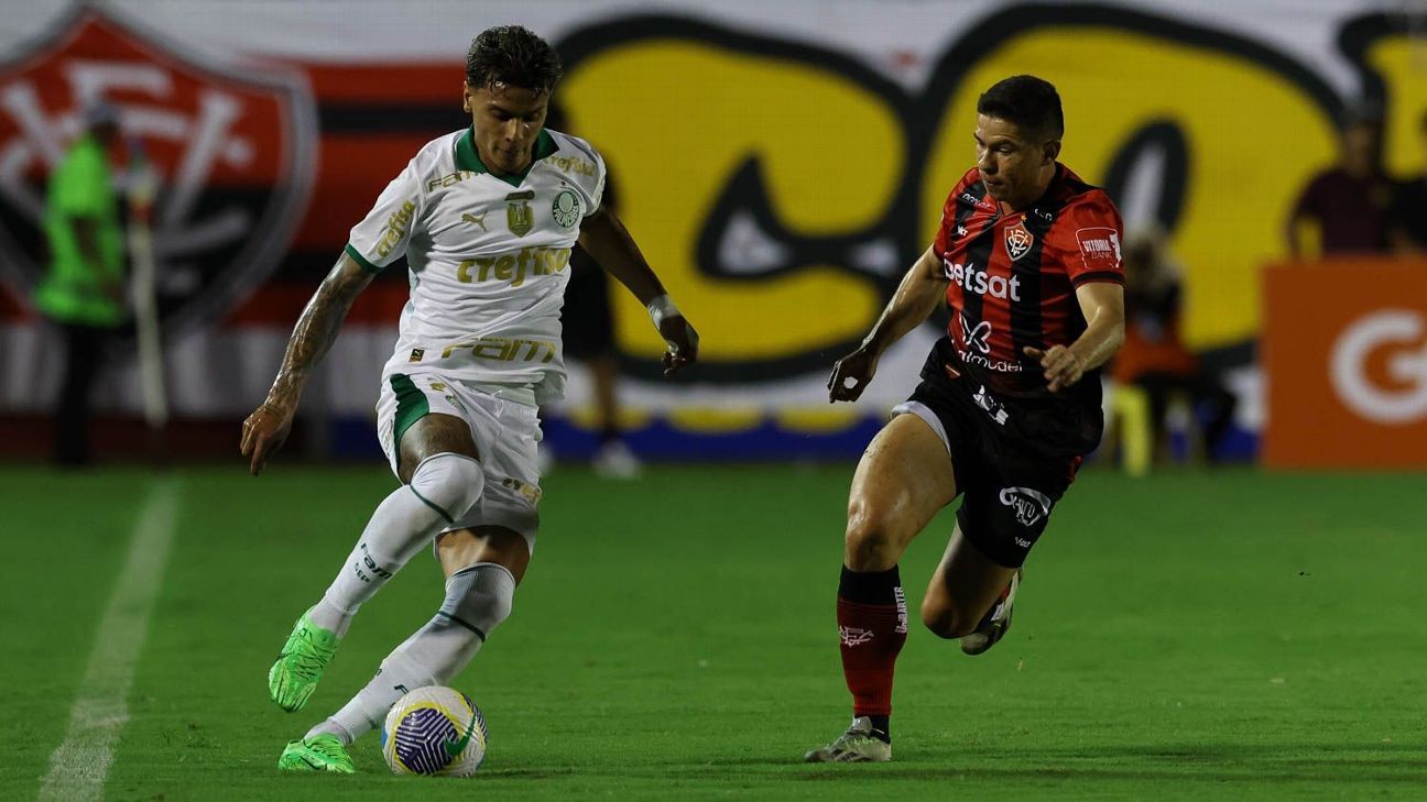 Palmeiras vence Vitória e inicia bem caminhada pelo tri brasileiro sob Dorival.