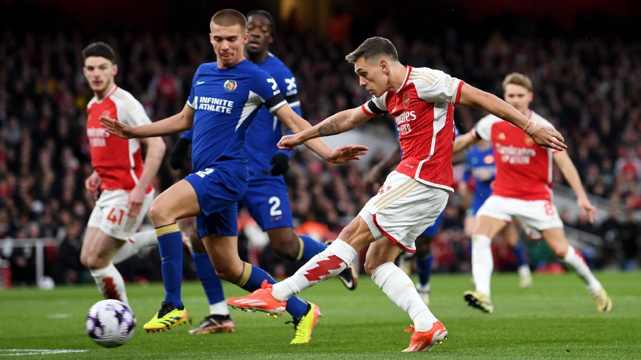 Arsenal crushed Chelsea with four goals in 18′ and leads the Premier League