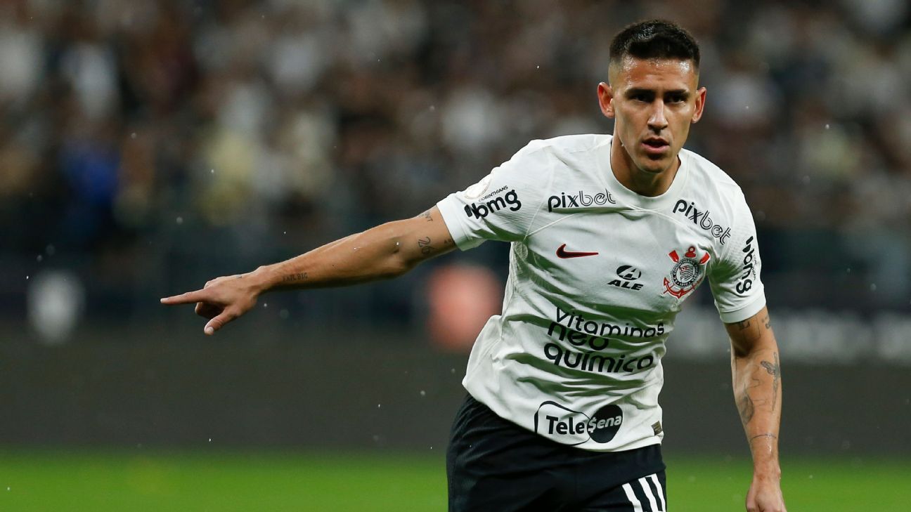 Injury-hit Miami signs Paraguay midfielder Rojas