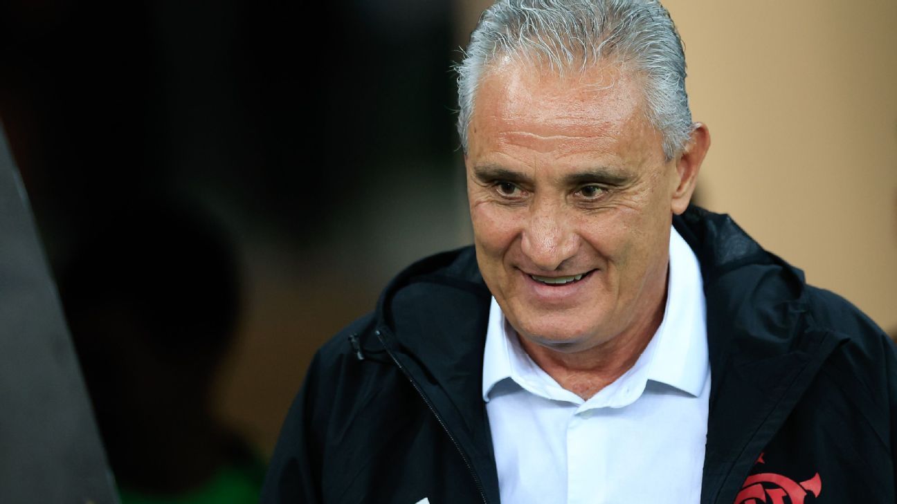 Tite compartilha mantras com elenco do Flamengo na liderança do Brasileirão.