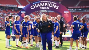 Chelsea hand Hayes the perfect send-off with WSL title rout