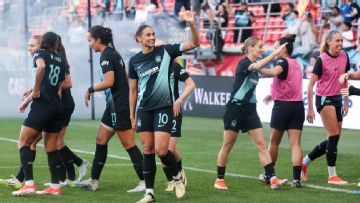 USWNT's Williams passes Kerr as all-time NWSL goal scorer