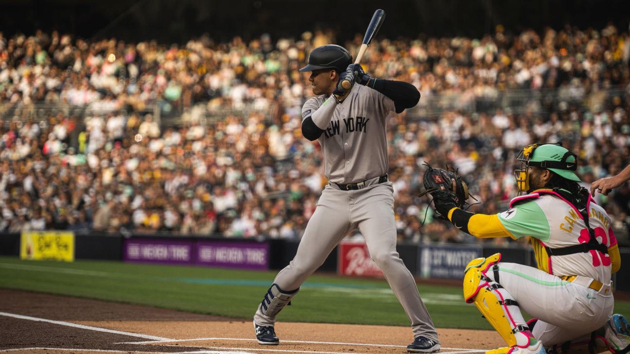 Soto, back in San Diego, goes deep in 2nd at-bat