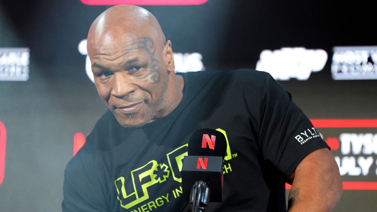 Mike Tyson Suffers Ulcer Flare-Up During Flight to Los Angeles, Paramedics Called