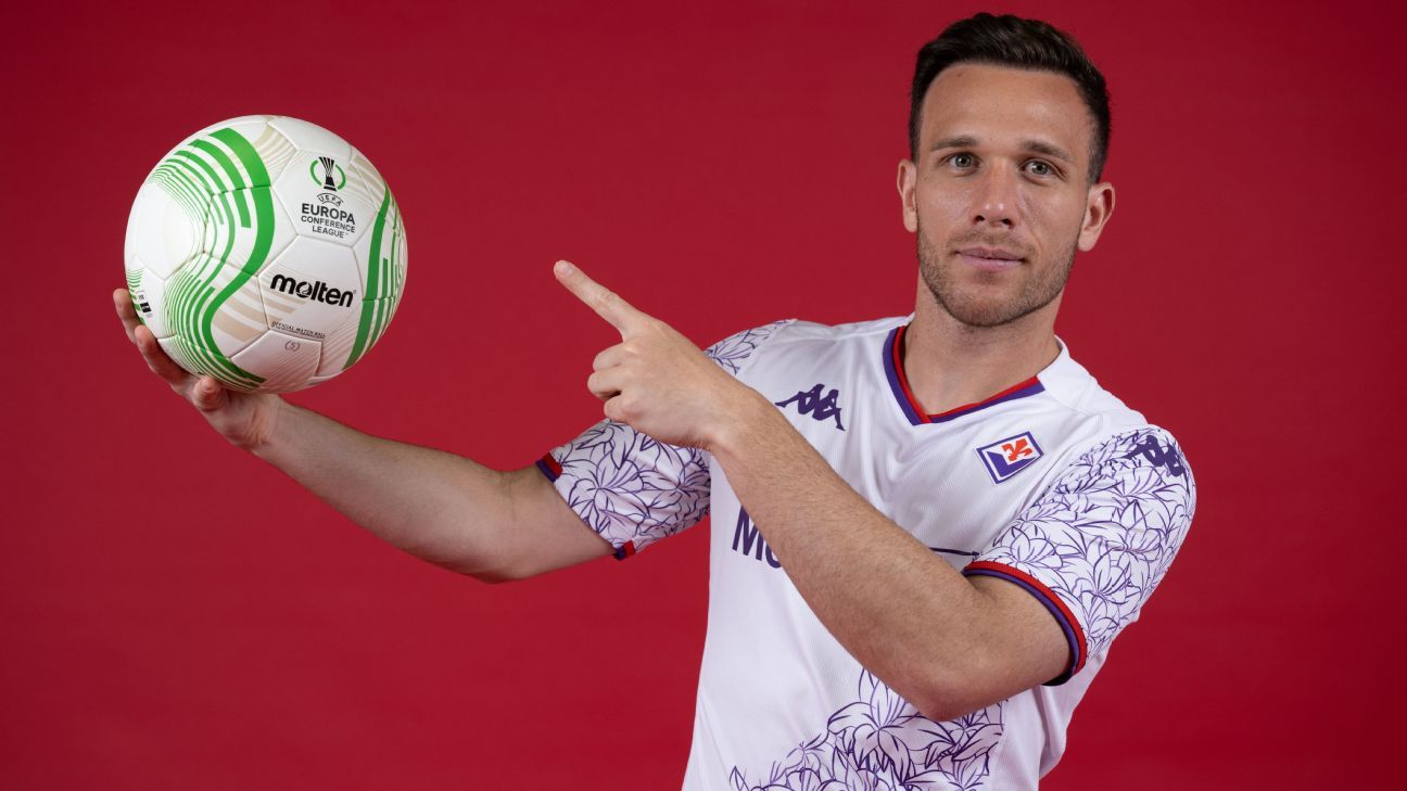 Arthur confirma saída da Fiorentina e revela resiliência nos bastidores da carreira