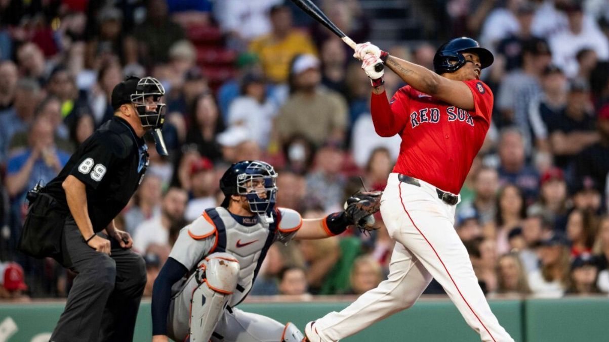 Rafael Devers units a brand new historic mark for the Red Sox